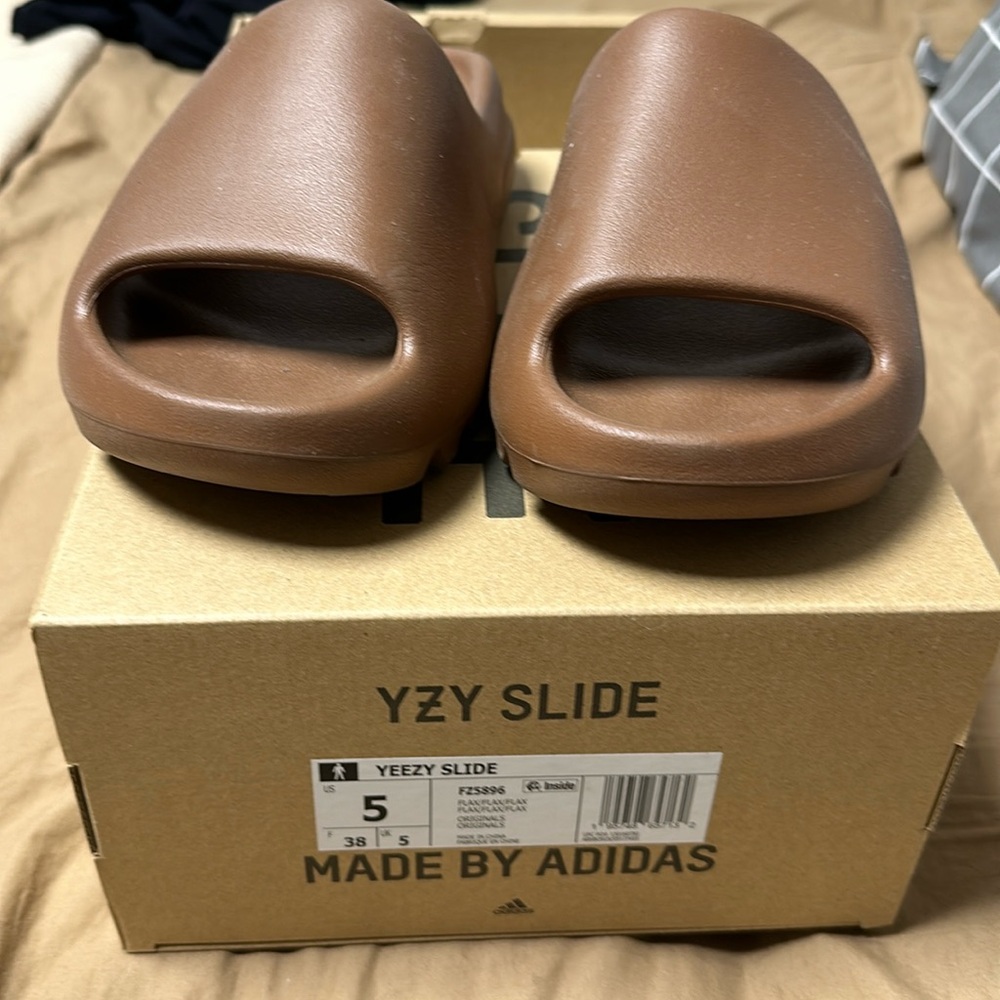 Yeezy Slides